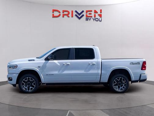 Bright White Clearcoat 2026 RAM 1500 Laramie