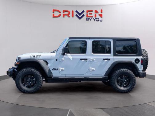 Bright White Clearcoat 2026 Jeep Wrangler Sport