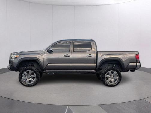 Magnetic Gray Metallic 2018 Toyota Tacoma TRD Off Road