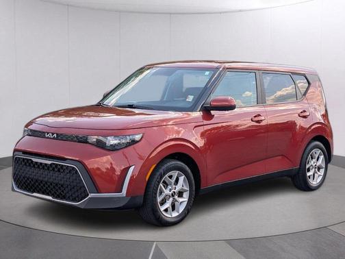 Mars Orange 2024 Kia Soul LX