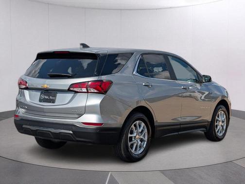 Sterling Gray Metallic 2024 Chevrolet Equinox LT