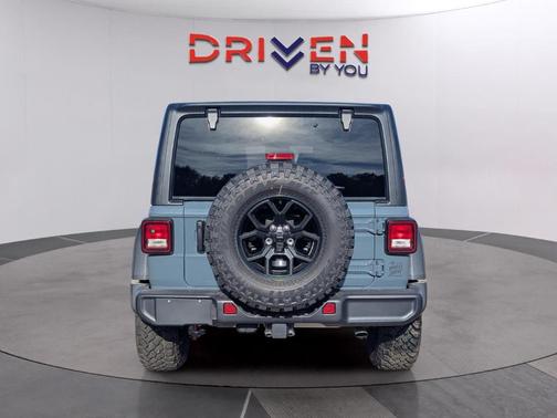 Anvil Clearcoat 2026 Jeep Wrangler Sport