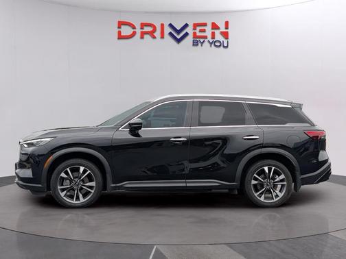 Mineral Black 2023 INFINITI QX60 Luxe