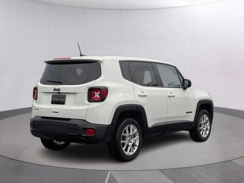 Alpine White Clearcoat 2023 Jeep Renegade Latitude