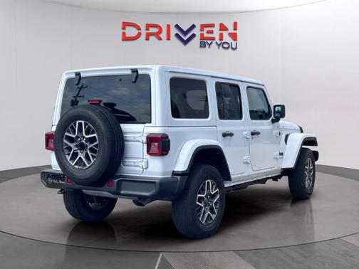 Bright White Clearcoat 2025 Jeep Wrangler Sahara