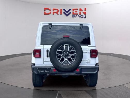 Bright White Clearcoat 2025 Jeep Wrangler Sahara