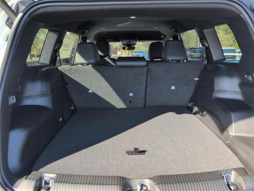 Bright White Clearcoat 2026 Jeep Cherokee LAREDO/LIMITED