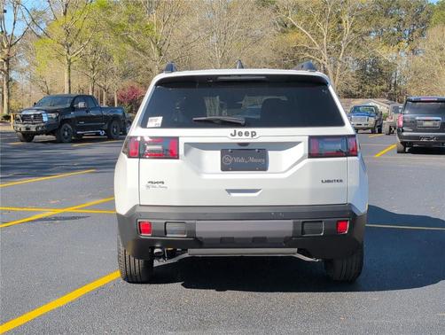 Bright White Clearcoat 2026 Jeep Cherokee LAREDO/LIMITED