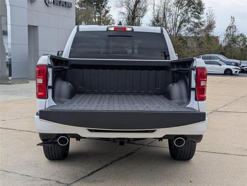 Bright White Clearcoat 2026 RAM 1500 Big Horn