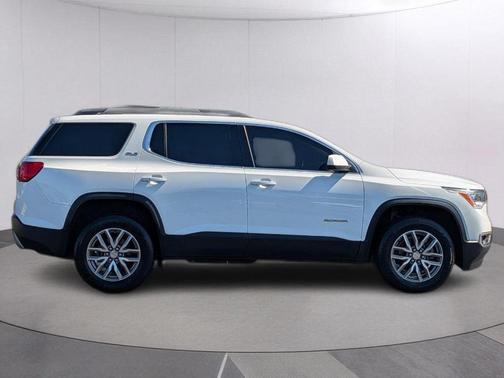 Summit White 2019 GMC Acadia SLE-2