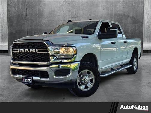 2024 RAM 2500 Tradesman Crew Cab 4x4 6'4' Box