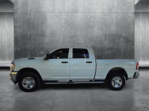 2024 RAM 2500 Tradesman Crew Cab 4x4 6'4' Box