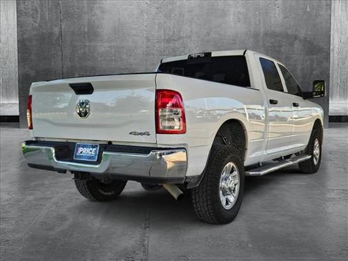2024 RAM 2500 Tradesman Crew Cab 4x4 6'4' Box