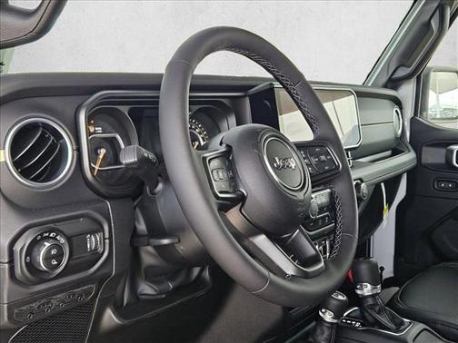 2026 Jeep Gladiator Sahara 4x4