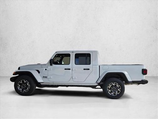 2026 Jeep Gladiator Sahara 4x4