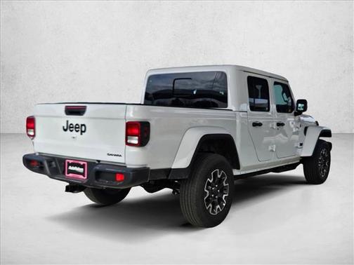 2026 Jeep Gladiator Sahara 4x4