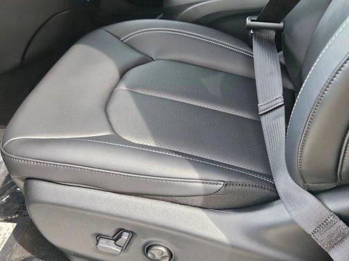 Hydro Blue Pearlcoat 2026 Chrysler Pacifica L