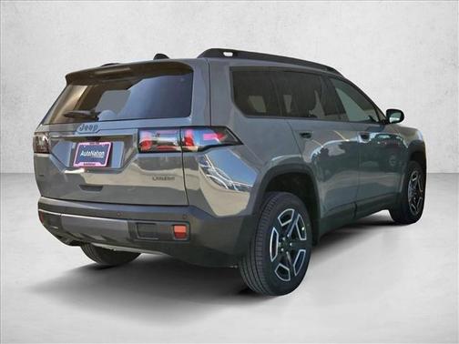 Sting-Gray Clearcoat 2026 Jeep Cherokee Laredo 4x4