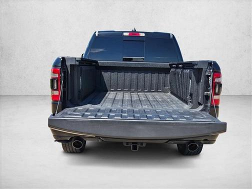 Diamond Black Crystal Pearlcoat 2020 RAM 1500 Limited