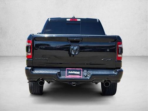 Diamond Black Crystal Pearlcoat 2020 RAM 1500 Limited