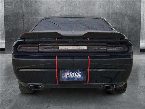 2013 Dodge Challenger SXT