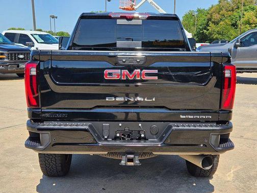 2024 GMC Sierra 2500 Denali