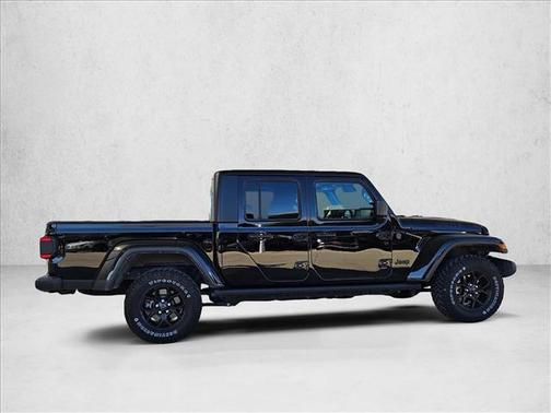 Black Clearcoat 2024 Jeep Gladiator Willys