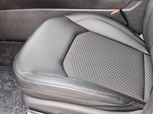 Diamond Black Crystal Pearlcoat 2026 Jeep Compass Latitude