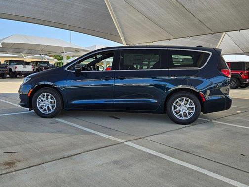 2025 Chrysler Pacifica L