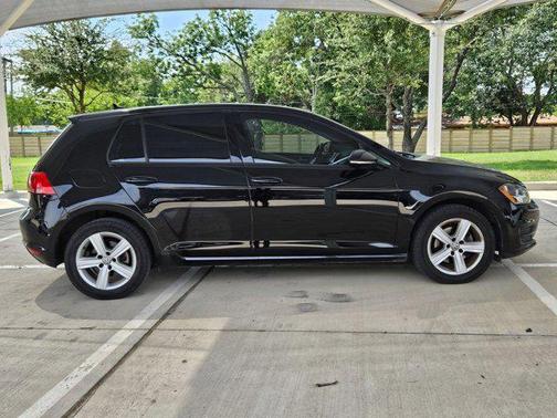 2017 Volkswagen Golf TSI Wolfsburg Edition 4-Door