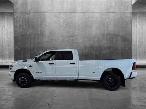 2025 RAM 3500 Lone Star Crew Cab 4x4 8' Box