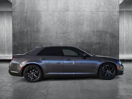 2019 Chrysler 300 S