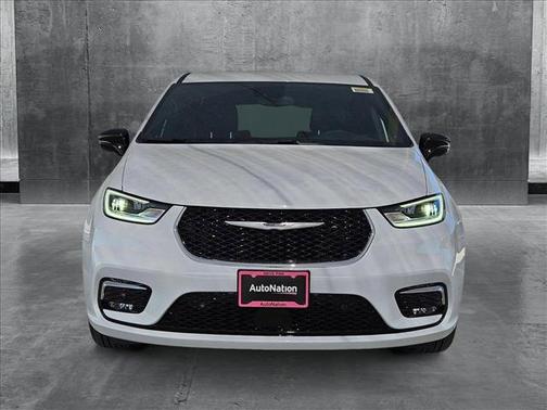 2025 Chrysler Pacifica Hybrid Select