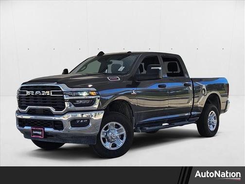 2025 RAM 2500 Tradesman Crew Cab 4x4 6'4' Box