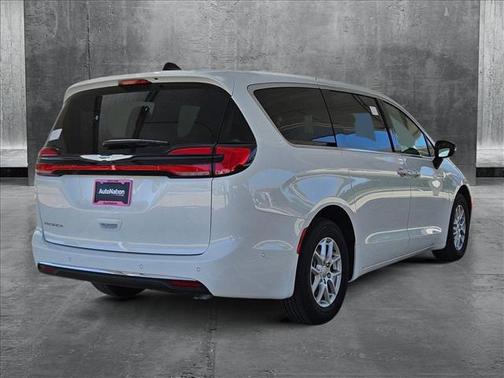 2025 Chrysler Pacifica L