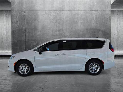 2025 Chrysler Pacifica L