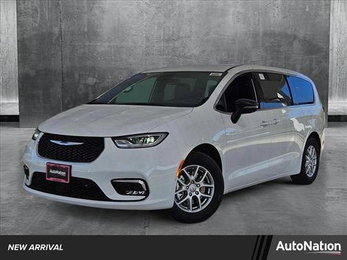 2025 Chrysler Pacifica L