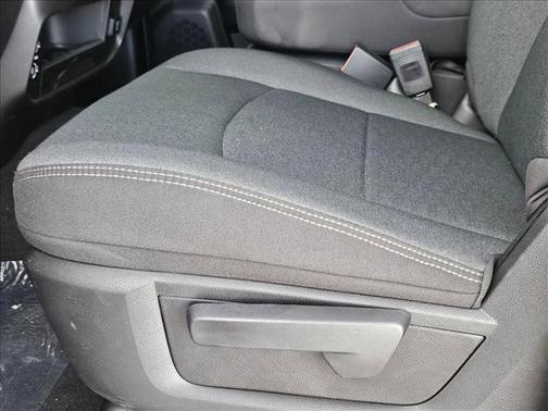 2025 RAM 2500 Tradesman Crew Cab 4x4 6'4' Box