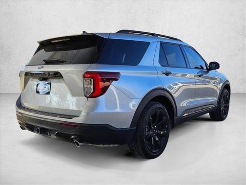2024 Ford Explorer ST-Line