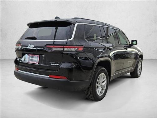 Diamond Black Crystal Pearlcoat 2026 Jeep Grand Cherokee L Altitude