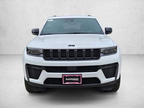 Bright White Clearcoat 2026 Jeep Grand Cherokee Altitude