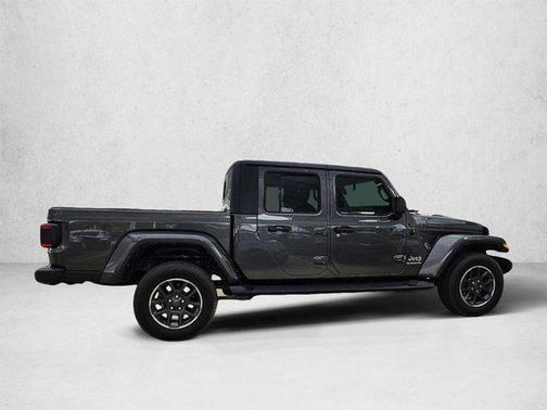 Granite Crystal Metallic Clearcoat 2022 Jeep Gladiator Overland
