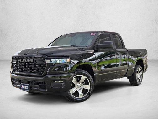 Diamond Black Crystal Pearlcoat 2025 RAM 1500 Tradesman