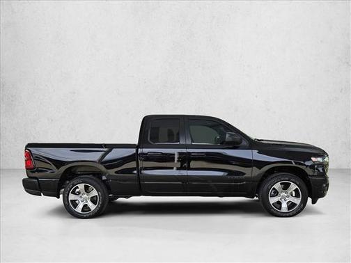 Diamond Black Crystal Pearlcoat 2025 RAM 1500 Tradesman
