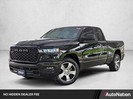 Diamond Black Crystal Pearlcoat 2025 RAM 1500 Tradesman
