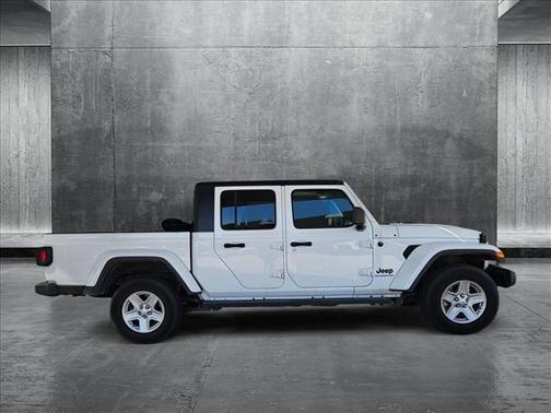 2022 Jeep Gladiator Sport S
