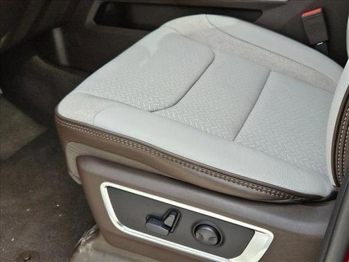 Molten Red Pearlcoat 2026 RAM 1500 Laramie