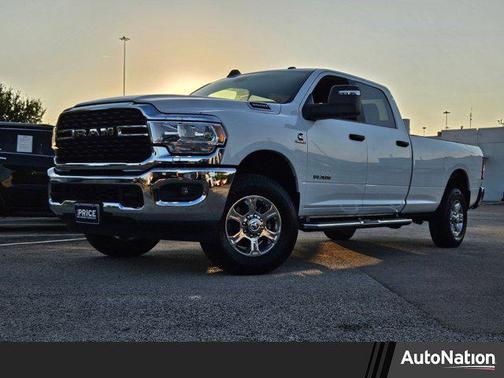2024 RAM 3500 Big Horn Crew Cab 4x4 8' Box