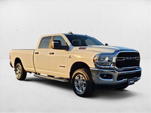 2024 RAM 3500 Big Horn Crew Cab 4x4 8' Box