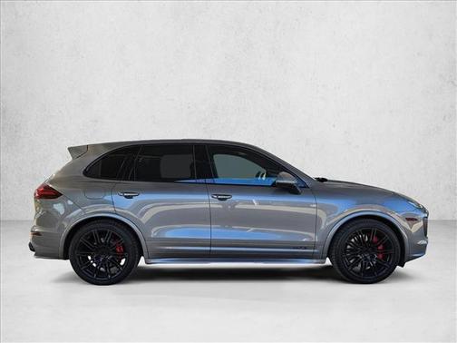 2016 Porsche Cayenne GTS